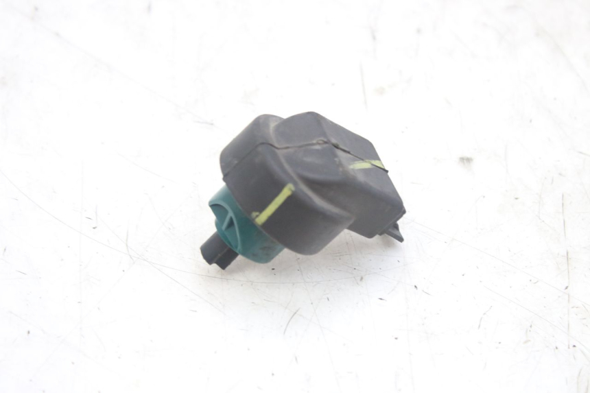 photo de INTERRUTTORE DI ACCENSIONE PIAGGIO FLY 4T 50 (2013 - 2017) - Zoom sullo stato d'uso