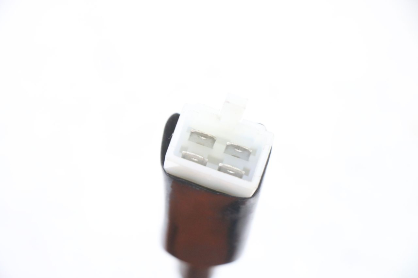 photo de INTERRUTTORE PEUGEOT KISBEE 2T 50 (2018 - 2022) - Altra angolazione