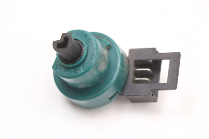 photo de INTERRUTTORE PIAGGIO LIBERTY 4T 50 (2018 - 2021) - Vista principale