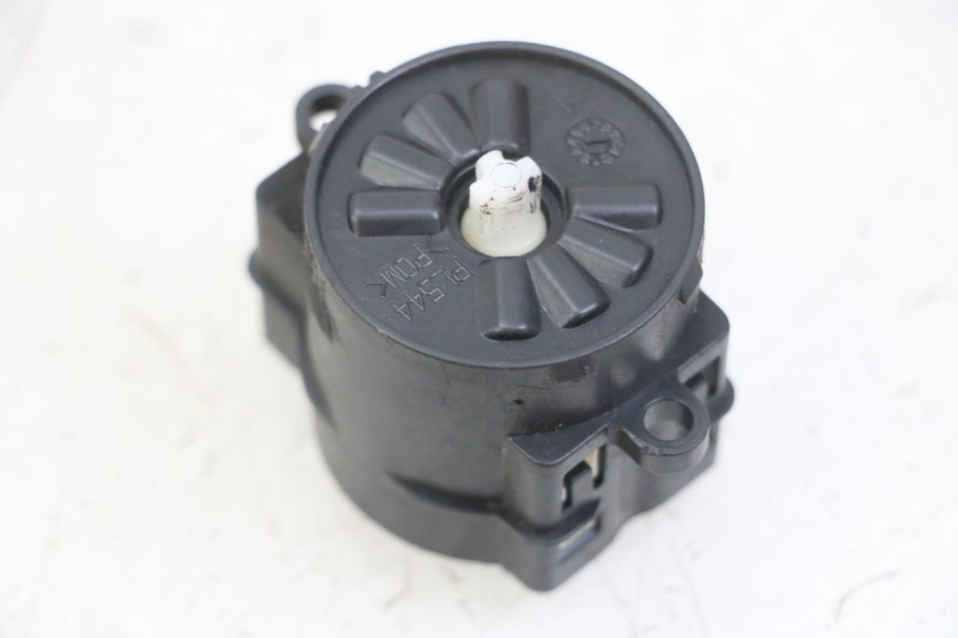 photo de INTERRUTTORE GILERA NEXUS 125 (2009 - 2013) - Dettaglio del componente