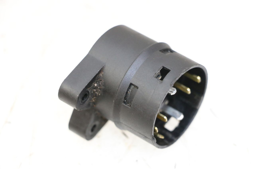 photo de INTERRUTTORE PEUGEOT SATELIS COMPRESSOR K15 125 (2006 - 2009) - Zoom sullo stato d'uso