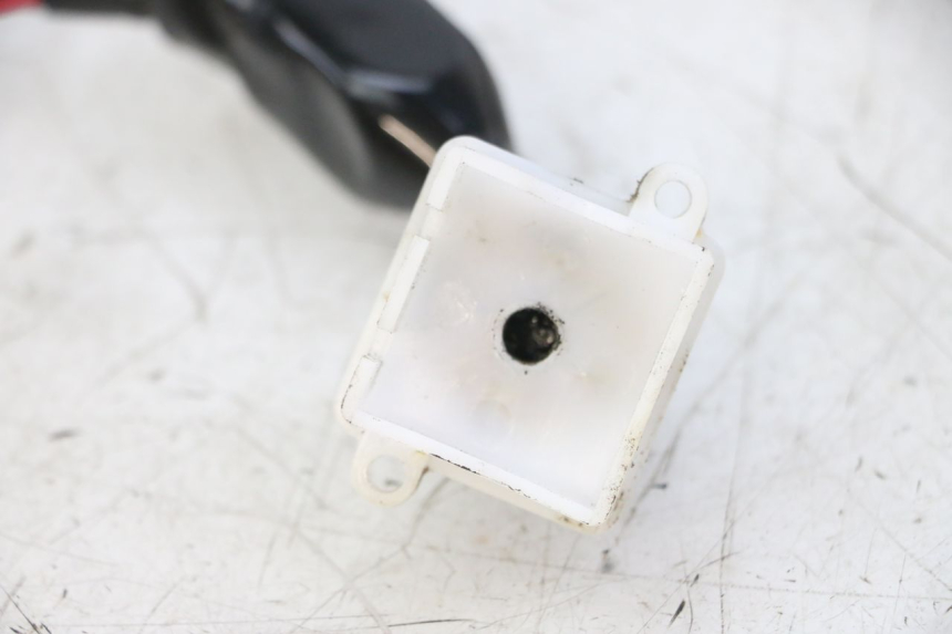 photo de INTERRUTTORE PEUGEOT VIVACITY 125 (2010 - 2017) - Zoom sullo stato d'uso