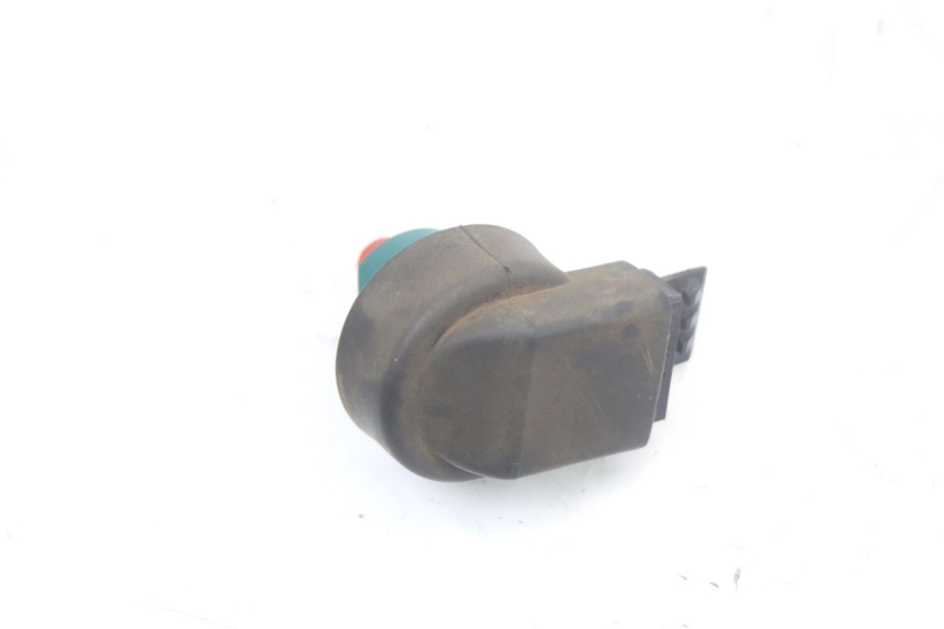 photo de INTERRUTTORE PIAGGIO BEVERLY 125 (1998 - 2005) - Primo piano tecnico