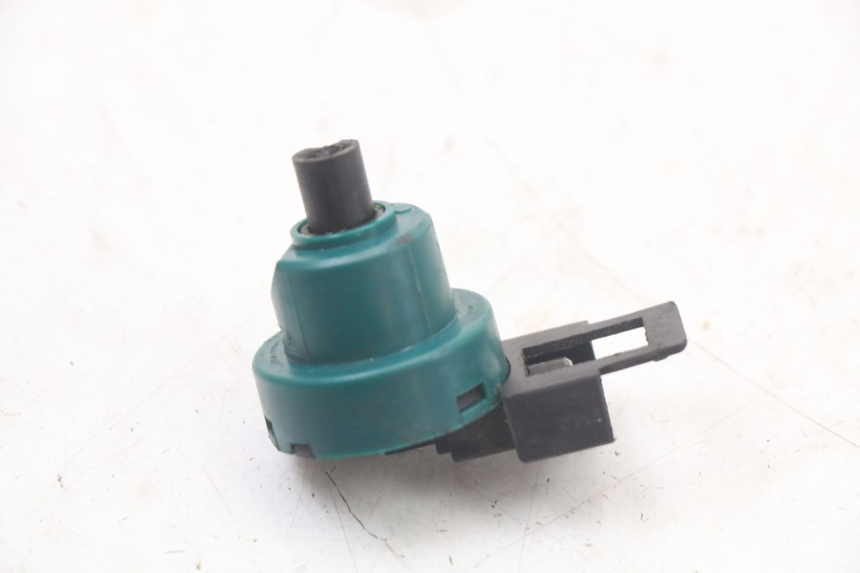 photo de INTERRUTTORE PIAGGIO NEW TYPHOON 50 (2010 - 2017) - Altra angolazione