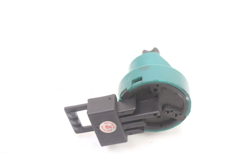 photo de INTERRUTTORE PIAGGIO NRG POWER PUREJET 50 (2018 - 2021) - Altra angolazione