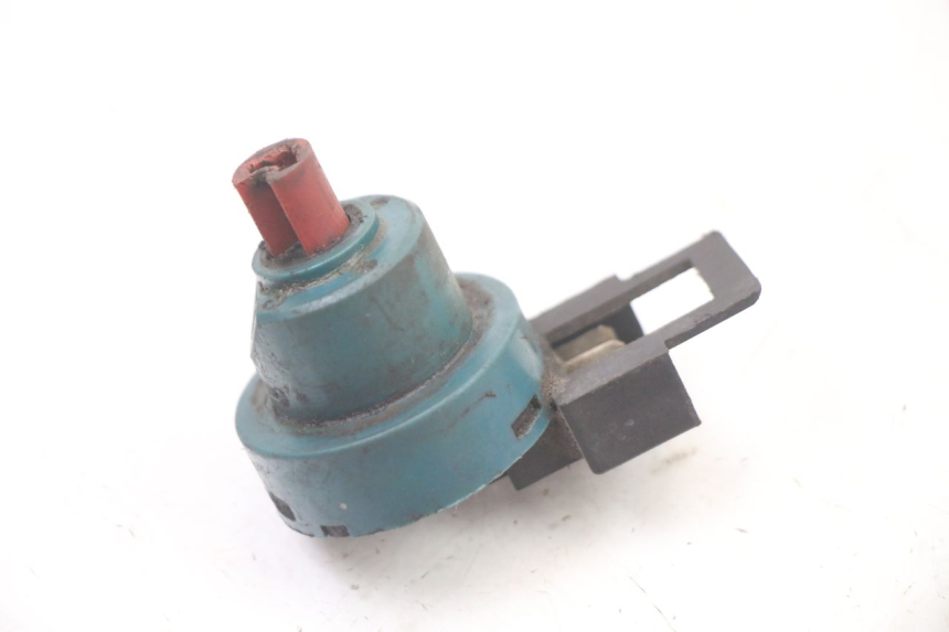 photo de INTERRUTTORE DI ACCENSIONE PIAGGIO VESPA LX 2T 50 (2005 - 2013) - Dettaglio del componente