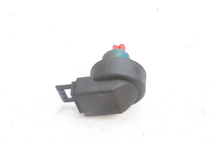 photo de INTERRUTTORE GILERA RUNNER SP 50 (2002 - 2004) - Zoom sullo stato d'uso