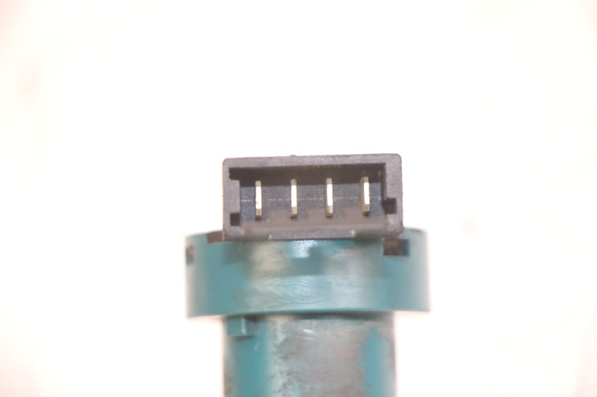 photo de INTERRUTTORE DI ACCENSIONE APRILIA SR 2T 50 (2012 - 2017) - Zoom sullo stato d'uso