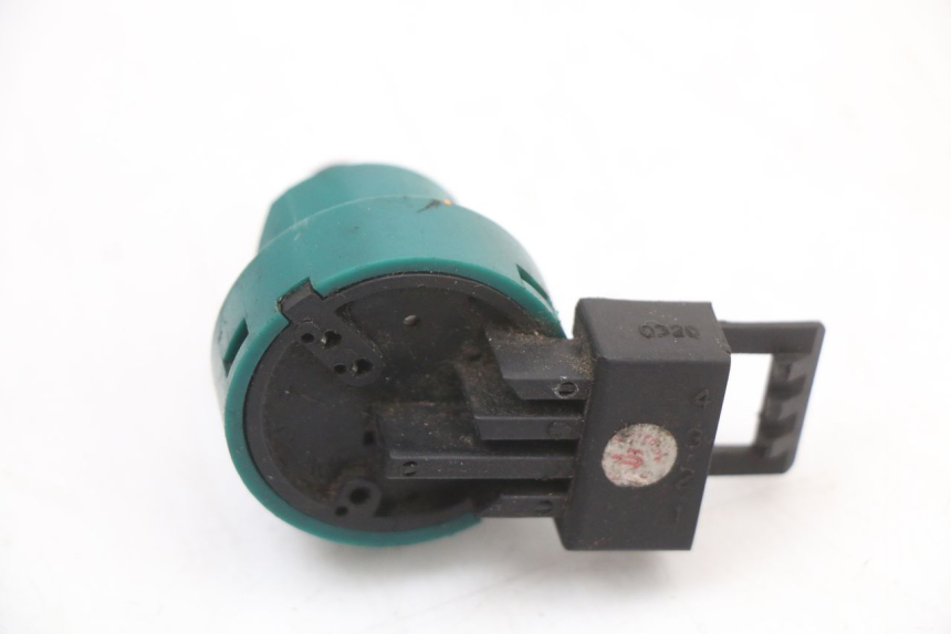 photo de INTERRUTTORE APRILIA SR 2T 50 (2018 - 2022) - Altra angolazione