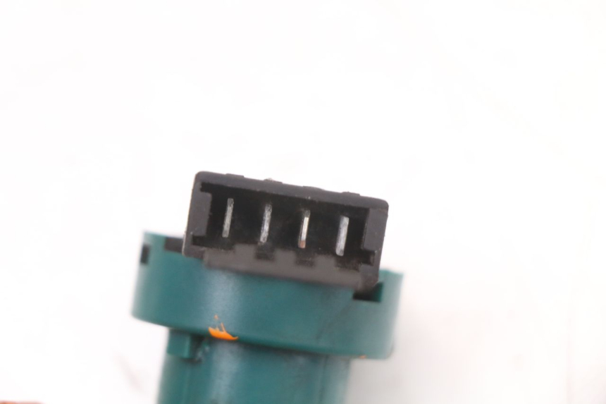 photo de INTERRUTTORE APRILIA SR 2T 50 (2018 - 2022) - Primo piano tecnico