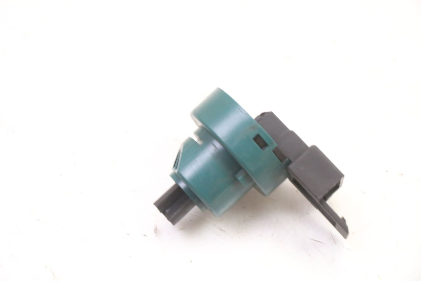 photo de INTERRUTTORE PIAGGIO SUPER LX 125 (2000 - 2003) - Vista principale