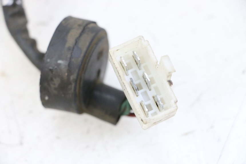 photo de INTERRUTTORE DI ACCENSIONE SYM ORBIT 2 4T 50 (2018 - 2022) - Primo piano tecnico