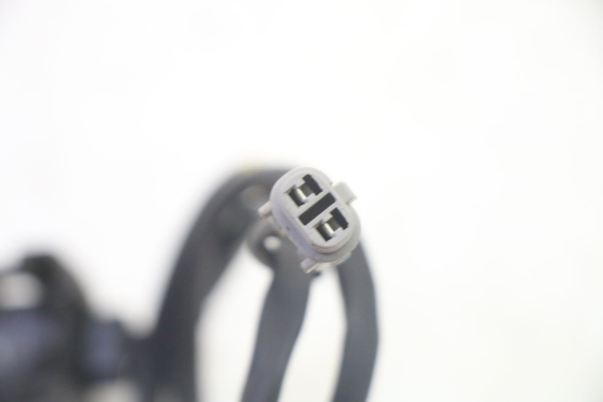 photo de INTERRUTTORE YAMAHA TTR 125 (2000 - 2020) - Primo piano tecnico