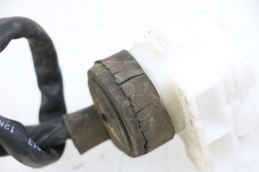 photo de INTERRUTTORE DI ACCENSIONE PEUGEOT TWEET 4T 50 (2014 - 2019) - Zoom sullo stato d'uso