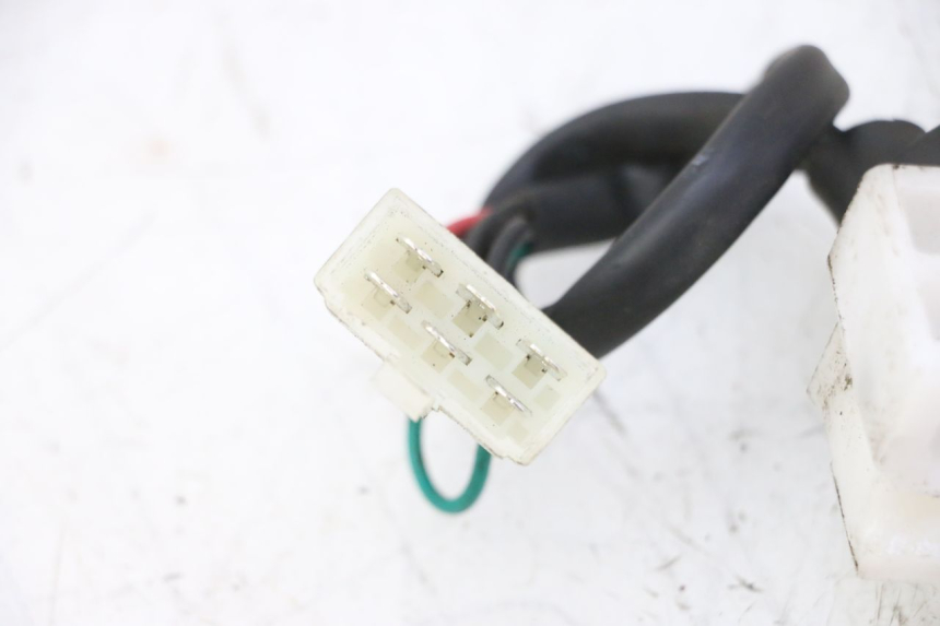 photo de INTERRUTTORE DI ACCENSIONE PEUGEOT TWEET 4T 50 (2018 - 2022) - Zoom sullo stato d'uso