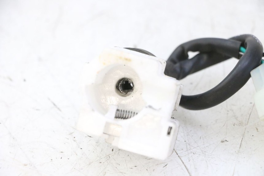 photo de INTERRUTTORE DI ACCENSIONE PEUGEOT TWEET 4T 50 (2018 - 2022) - Dettagli dei punti di fissaggio