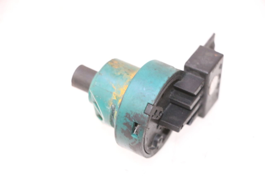 photo de INTERRUTTORE DI ACCENSIONE PIAGGIO VESPA LX 2T 50 (2005 - 2013) - Altra angolazione