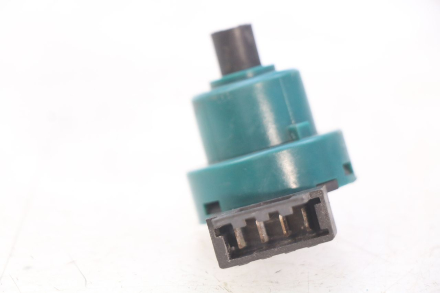 photo de INTERRUTTORE DI ACCENSIONE PIAGGIO VESPA PRIMAVERA 2T 50 (2013 - 2018) - Dettaglio del componente