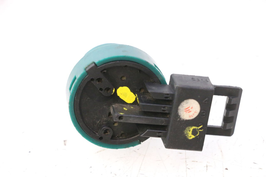 photo de INTERRUTTORE DI ACCENSIONE PIAGGIO VESPA PRIMAVERA 2T 50 (2013 - 2018) - Dettaglio del componente