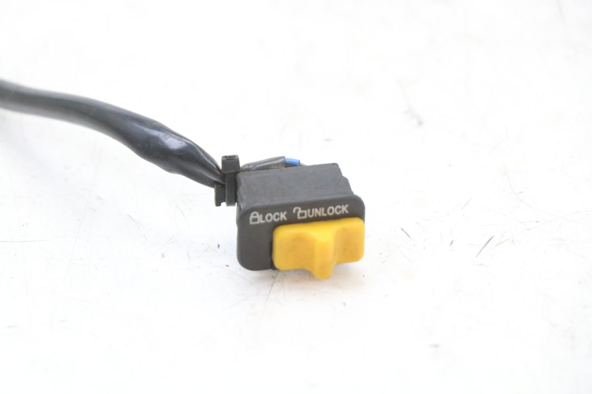 photo de INTERRUTTORE DI ACCENSIONE SYM X-PRO 4T 50 (2014 - 2021) - Altra angolazione