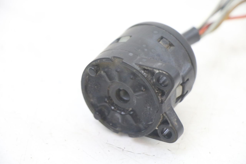 photo de INTERRUTTORE YAMAHA BW'S NG NEXT GENERATION 50 (1996 - 2003) - Zoom sullo stato d'uso