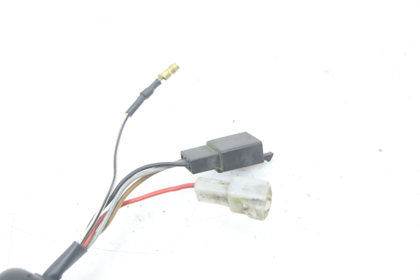 photo de INTERRUTTORE YAMAHA BW'S NG NEXT GENERATION 50 (1996 - 2003) - Primo piano tecnico