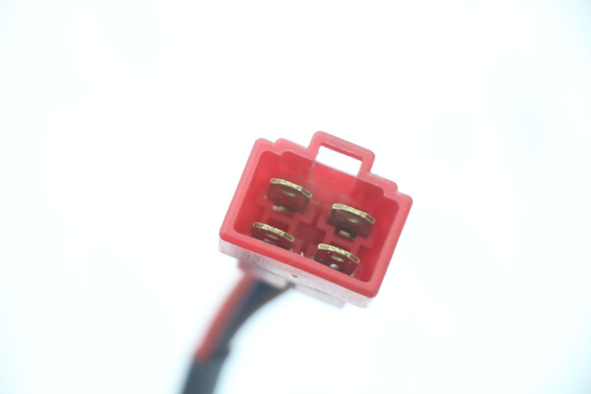 photo de INTERRUTTORE YAMAHA NEOS NEO'S 4T 50 (2008 - 2016) - Primo piano tecnico