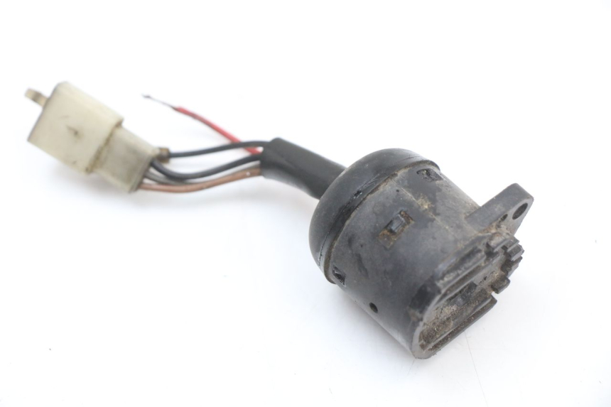 photo de INTERRUTTORE YAMAHA YE ZEST 50 (1992 - 1998) - Vista principale