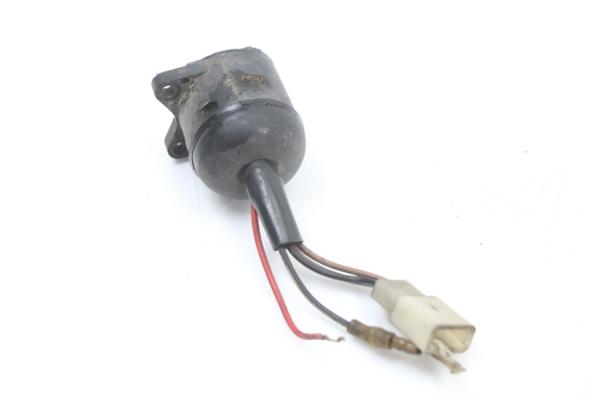 photo de INTERRUTTORE YAMAHA YE ZEST 50 (1992 - 1998) - Altra angolazione