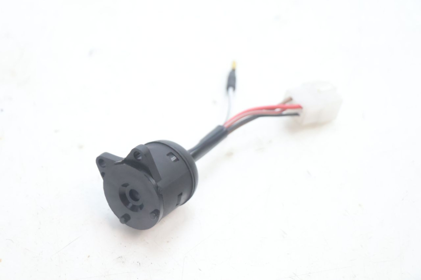 photo de INTERRUTTORE DI ACCENSIONE YAMAHA YP MAJESTY 125 (2007 - 2010) - Vista principale