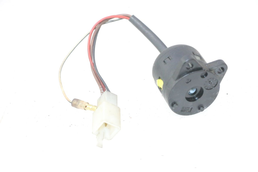 photo de INTERRUTTORE YAMAHA YP MAJESTY 125 (1998 - 2001) - Vista principale