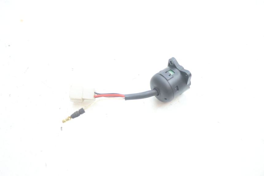 photo de INTERRUTTORE DI ACCENSIONE YAMAHA YP MAJESTY 125 (2002 - 2006) - Zoom sullo stato d'uso