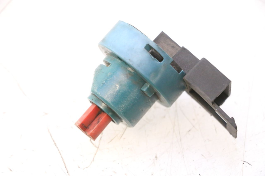 photo de INTERRUTTORE DI ACCENSIONE PIAGGIO ZIP 2T 50 (2009 - 2019) - Dettaglio del componente