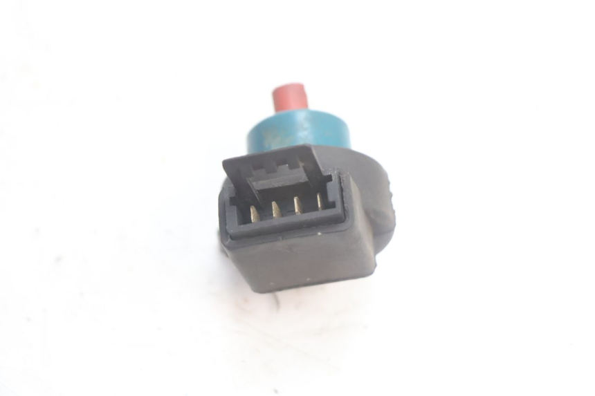 photo de INTERRUTTORE PIAGGIO ZIP IGET 4T 50 (2021 - 2023) - Zoom sullo stato d'uso