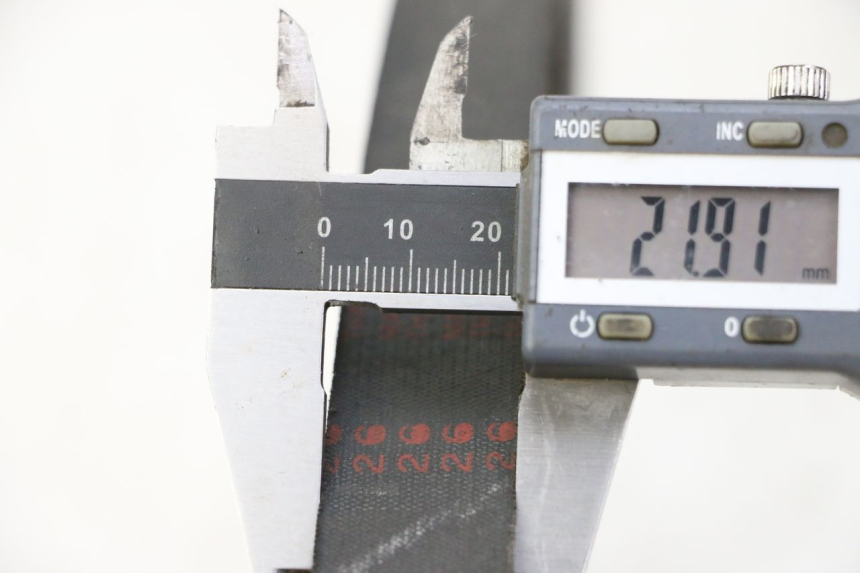 photo de CINGHIA SUZUKI BURGMAN 125 (2007 - 2014) - Zoom sullo stato d'uso