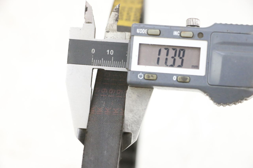 photo de CINGHIA PEUGEOT KISBEE 2T 50 (2010 - 2017) - Dettaglio del componente