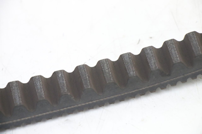 photo de CINGHIA PEUGEOT SATELIS 250 (2006 - 2012) - Zoom sullo stato d'uso