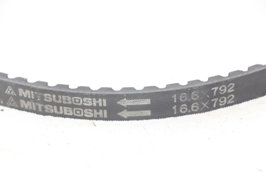 photo de CINGHIA SACHS SPEEDJET 2T 50 (2007 - 2014) - Altra angolazione