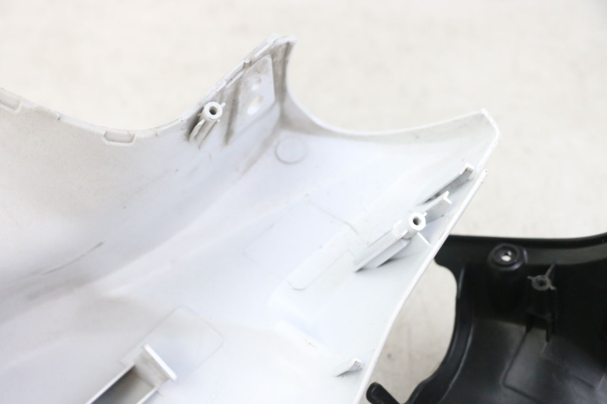 photo de COPRI MANUBRIO KYMCO AGILITY 4T 50 (2018 - 2022) - Caratteristiche distintive