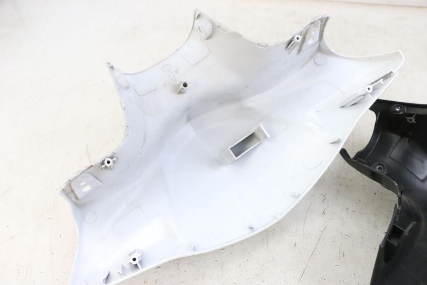 photo de COPRI MANUBRIO KYMCO AGILITY 4T 50 (2018 - 2022) - Zoom sui componenti