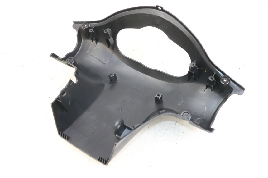 photo de COPRI MANUBRIO POSTERIORE KYMCO AGILITY 4T 50 (2018 - 2022) - Altra angolazione