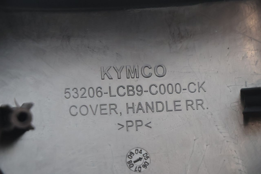 photo de COPRI MANUBRIO POSTERIORE KYMCO AGILITY 4T 50 (2005 - 2018) - Ricambio usato controllato