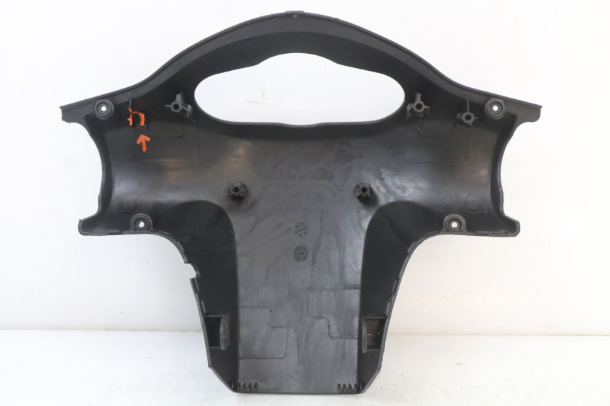 photo de COPRIMANUBRIO POSTERIORE KYMCO AGILITY CARRY 50 (2011 - 2020) - Primo piano tecnico