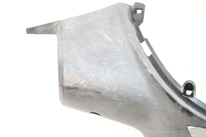 photo de COPRIMANUBRIO POSTERIORE KYMCO AGILITY CITY 4T 50 (2008 - 2016) - Altra angolazione