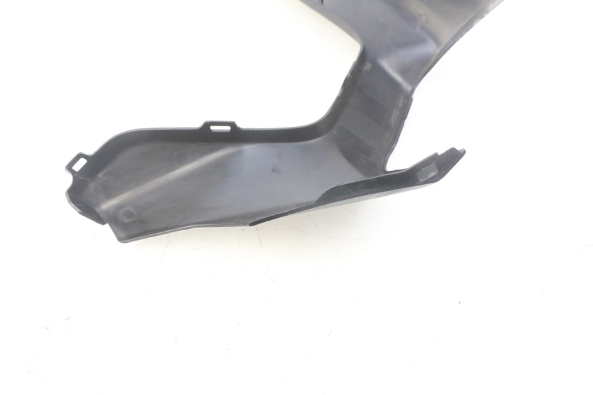 photo de COFANO MANUBRIO POSTERIORE SUZUKI AN BURGMAN 400 (2006 - 2010) - Zoom sullo stato d'uso