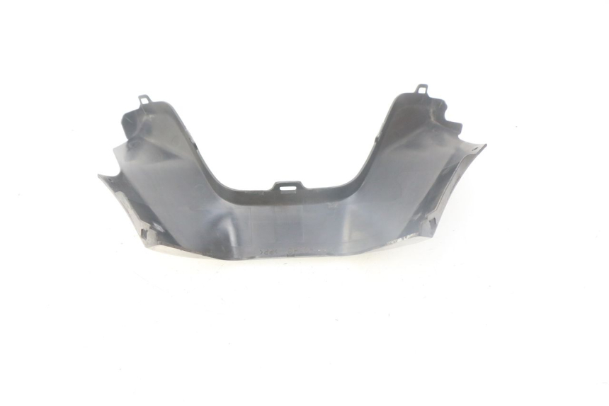 photo de COFANO MANUBRIO POSTERIORE SUZUKI AN BURGMAN 400 (2006 - 2010) - Primo piano tecnico