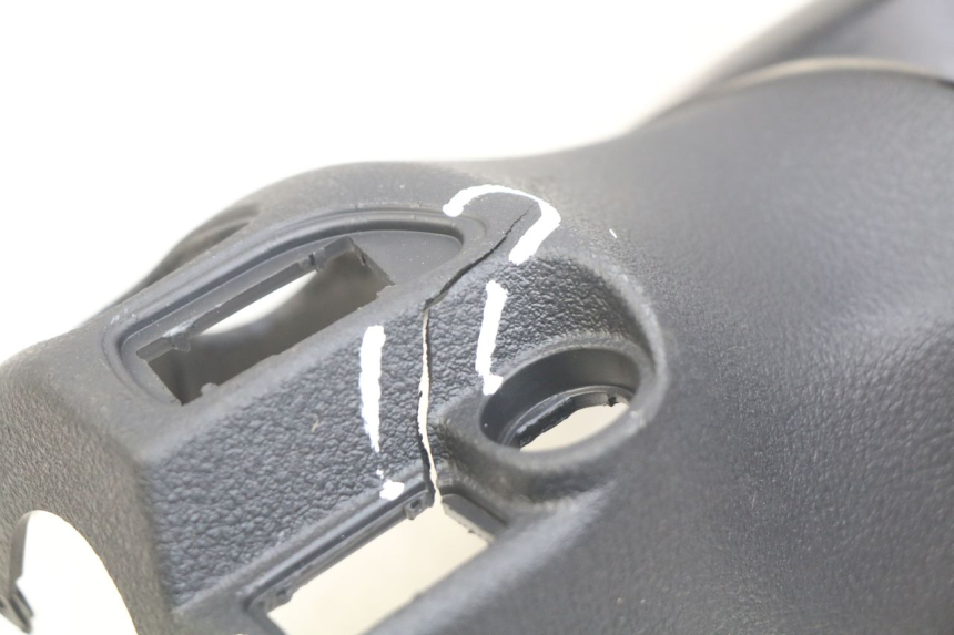 photo de COPRI MANUBRIO POSTERIORE PIAGGIO BEVERLY 125 (2010 - 2015) - Ricambio usato controllato