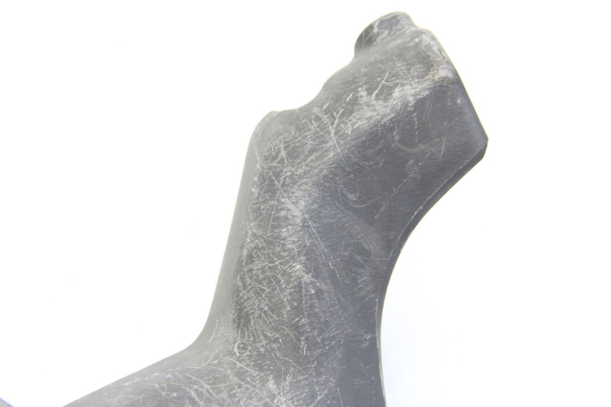 photo de COPRI MANUBRIO POSTERIORE SUZUKI BURGMAN 125 (2007 - 2014) - Stato della superficie e materiale