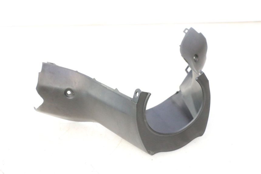 photo de COPRI MANUBRIO POSTERIORE SUZUKI BURGMAN 125 (2007 - 2014) - Primo piano tecnico