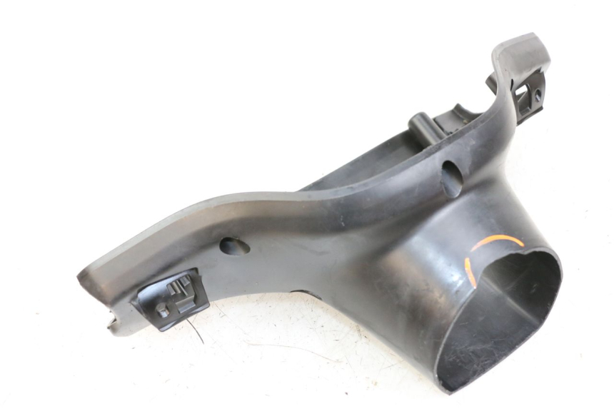 photo de COFANO MANUBRIO POSTERIORE YAMAHA BW'S 50 (2004 - 2017) - Dettagli dei punti di fissaggio